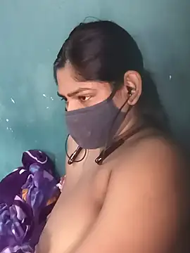 Snapshot of Model-031 chatting on July 11, 2026, 4:57 am Model-031 online show from July 11, 2026, 4:57 am