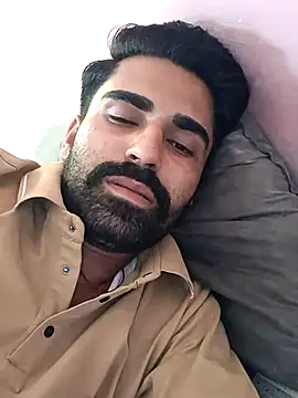 cuteboyaadi online show from August 2, 2026, 9:07 am