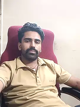 cuteboyaadi online show from July 29, 2026, 7:13 pm