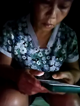 Snapshot of Chin-ni chatting on July 10, 2026, 9:15 pm Chin-ni online show from July 10, 2026, 9:15 pm
