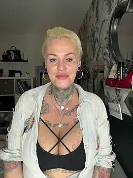 InkedMissLaBaehm online show from July 26, 2026, 10:16 pm