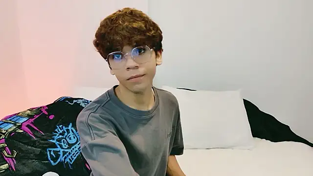 Snapshot of Samy_Twink chatting on July 19, 2026, 3:04 am Samy Twink online show from July 19, 2026, 3:04 am