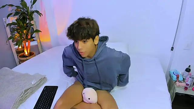Snapshot of Samy_Twink chatting on June 25, 2026, 3:04 am Samy Twink online show from June 25, 2026, 3:04 am