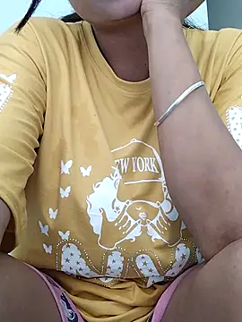 Snapshot of Missridhi chatting on August 4, 2026, 10:20 am Missridhi online show from August 4, 2026, 10:20 am