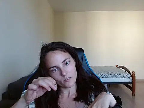 OliviaTheS online show from June 18, 2026, 3:17 pm