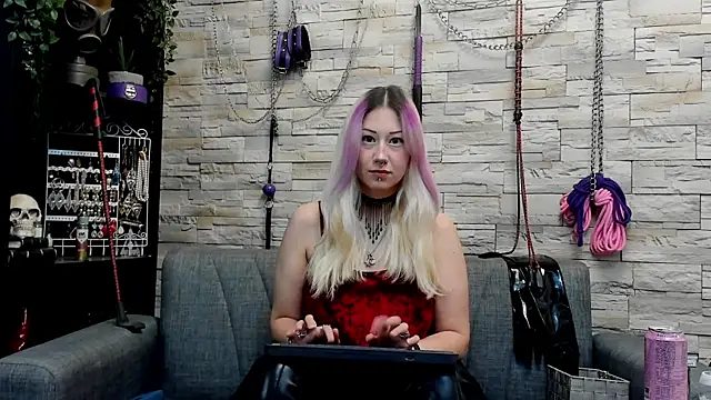 Miss Kaz online show from August 1, 2026, 12:52 am
