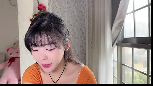 inlkitten online show from July 30, 2026, 3:49 am
