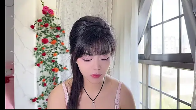 inlkitten online show from July 21, 2026, 3:41 am