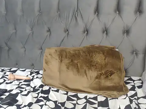 Snapshot of Loyal_Alisha chatting on June 29, 2026, 10:15 am Loyal Alisha online show from June 29, 2026, 10:15 am