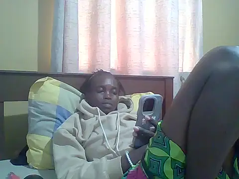 Snapshot of fancyfancy1 chatting on June 19, 2026, 12:33 pm fancyfancy1 online show from June 19, 2026, 12:33 pm