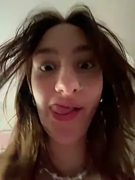 Snapshot of Violet_Velvet chatting on June 18, 2026, 6:24 pm Violet Velvet online show from June 18, 2026, 6:24 pm