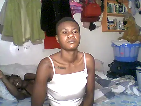 Snapshot of Ladysweetness23 chatting on June 27, 2026, 1:39 pm Ladysweetness23 online show from June 27, 2026, 1:39 pm