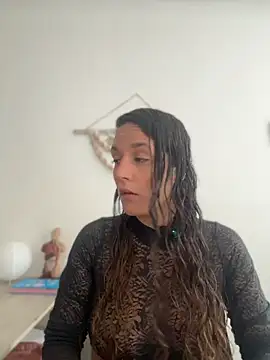 Snapshot of SOPHIA_VELMONT chatting on June 12, 2026, 1:09 pm SOPHIA VELMONT online show from June 12, 2026, 1:09 pm