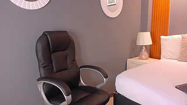 Snapshot of Juliana_Valencian chatting on June 25, 2026, 10:26 pm Juliana Valencian online show from June 25, 2026, 10:26 pm