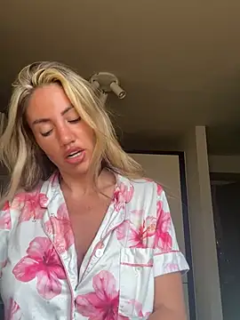 Snapshot of KaceySouthX chatting on July 25, 2026, 8:00 am KaceySouthX online show from July 25, 2026, 8:00 am
