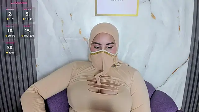 Snapshot of Nadia_Sammur chatting on June 12, 2026, 1:36 am Nadia Sammur online show from June 12, 2026, 1:36 am