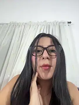 Snapshot of Lunna_Elisa chatting on August 8, 2026, 3:13 am Lunna Elisa online show from August 8, 2026, 3:13 am