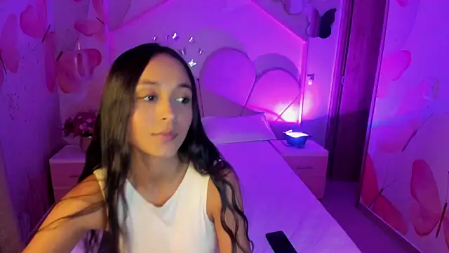 Millieskinny18 online show from July 2, 2026, 11:11 pm