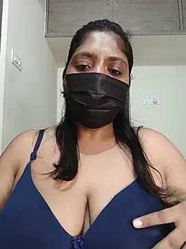 Snapshot of Tamilponnu127 chatting on June 19, 2026, 1:06 pm Tamilponnu127 online show from June 19, 2026, 1:06 pm