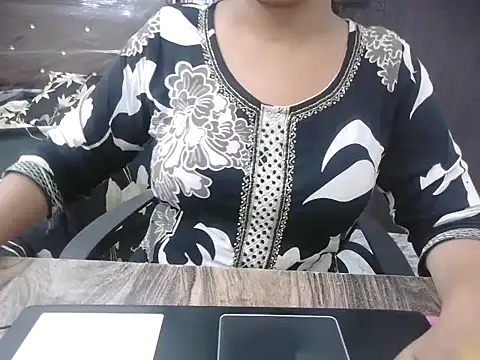 Snapshot of Bold-Divya1 chatting on June 25, 2026, 4:10 am Bold-Divya1 online show from June 25, 2026, 4:10 am