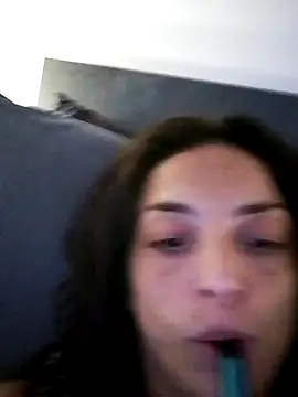 foxytlbitch online show from August 4, 2026, 4:50 am