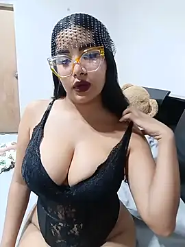 K AriDoll online show from June 13, 2026, 1:53 pm