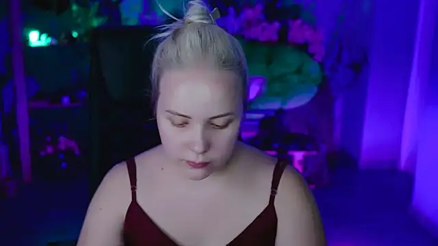 Snapshot of stellawatts chatting on July 20, 2026, 12:07 pm stellawatts online show from July 20, 2026, 12:07 pm