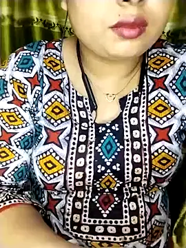 Snapshot of Khosi_Moni chatting on July 16, 2026, 12:35 pm Khosi Moni online show from July 16, 2026, 12:35 pm