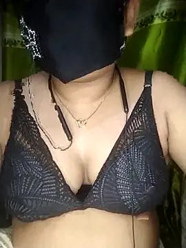 Snapshot of Khosi_Moni chatting on June 19, 2026, 8:36 pm Khosi Moni online show from June 19, 2026, 8:36 pm