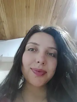 Snapshot of Bella_Karoline chatting on August 1, 2026, 12:30 am Bella Karoline online show from August 1, 2026, 12:30 am