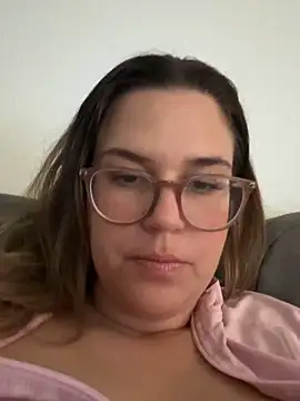 Snapshot of Lauretta1507 chatting on June 15, 2026, 7:24 pm Lauretta1507 online show from June 15, 2026, 7:24 pm