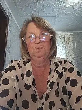 MilashkaCutie50 online show from August 3, 2026, 3:58 am