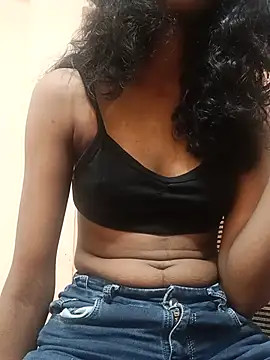 Snapshot of kavita_45 chatting on July 18, 2026, 7:39 am kavita 45 online show from July 18, 2026, 7:39 am