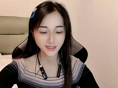 Snapshot of Qianqian-666 chatting on June 17, 2026, 11:42 am Qianqian-666 online show from June 17, 2026, 11:42 am