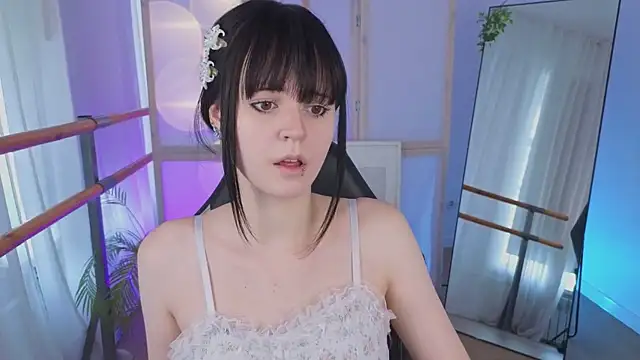 Michelle Rain online show from July 22, 2026, 1:35 pm
