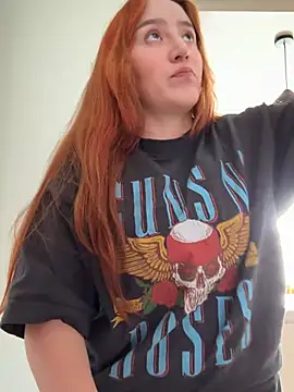 HeyLizaBeth online show from June 15, 2026, 1:33 pm