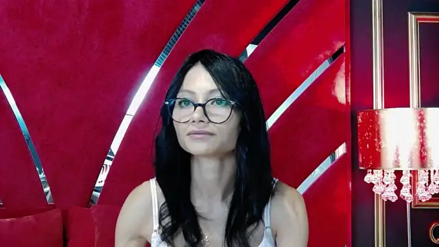 MayaLeey online show from July 21, 2026, 3:24 pm