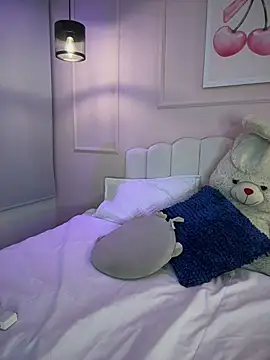 Snapshot of Doll_Maddy_ chatting on July 3, 2026, 3:24 am Doll Maddy online show from July 3, 2026, 3:24 am
