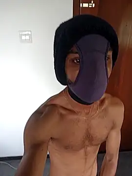 Snapshot of UR_skinny_boy chatting on June 14, 2026, 3:30 am UR skinny boy online show from June 14, 2026, 3:30 am