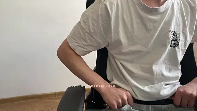 Snapshot of CyprianFireroom chatting on June 14, 2026, 12:28 pm CyprianFireroom online show from June 14, 2026, 12:28 pm