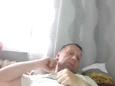 Snapshot of RafalekRozmarynowski81 chatting on June 15, 2026, 3:23 pm RafalekRozmarynowski81 online show from June 15, 2026, 3:23 pm