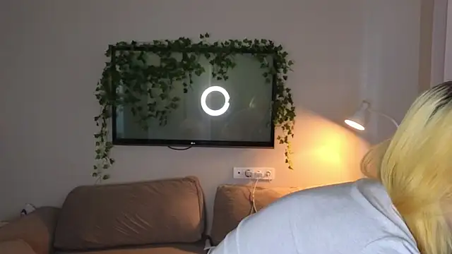 Emily Miu online show from July 14, 2026, 11:55 pm