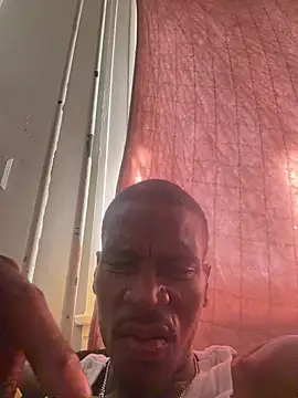 Snapshot of Dunndunn37001 chatting on August 4, 2026, 11:48 am Dunndunn37001 online show from August 4, 2026, 11:48 am