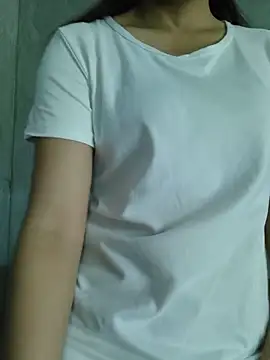 Snapshot of camri-zz chatting on June 15, 2026, 4:34 am camri-zz online show from June 15, 2026, 4:34 am