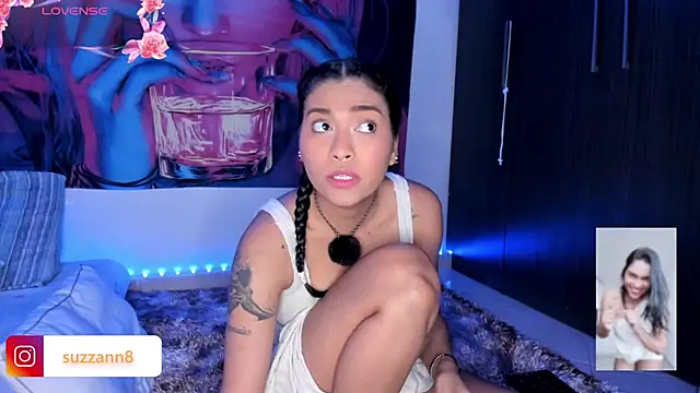 Snapshot of SUZZAN-R chatting on July 5, 2026, 12:04 am SUZZAN-R online show from July 5, 2026, 12:04 am
