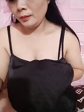 Snapshot of Lyh_sexy chatting on July 16, 2026, 3:20 pm Lyh sexy online show from July 16, 2026, 3:20 pm