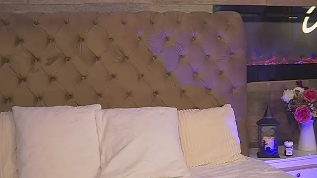 Snapshot of CharmingLilith chatting on November 17, 2025, 6:06 am CharmingLilith online show from November 17, 2025, 6:06 am