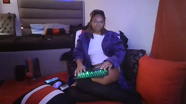 Snapshot of Opal_Rainbow chatting on March 21, 2026, 1:29 am Opal Rainbow online show from March 21, 2026, 1:29 am