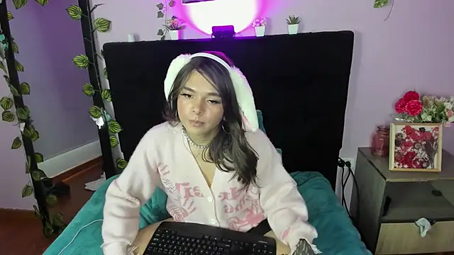 Makii XOXO online show from July 28, 2026, 3:21 pm