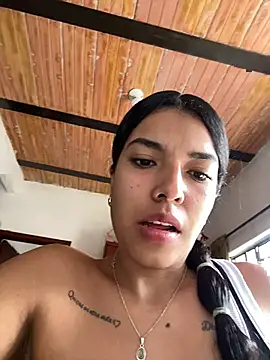 Lia-Rousee online show from June 16, 2026, 6:52 pm